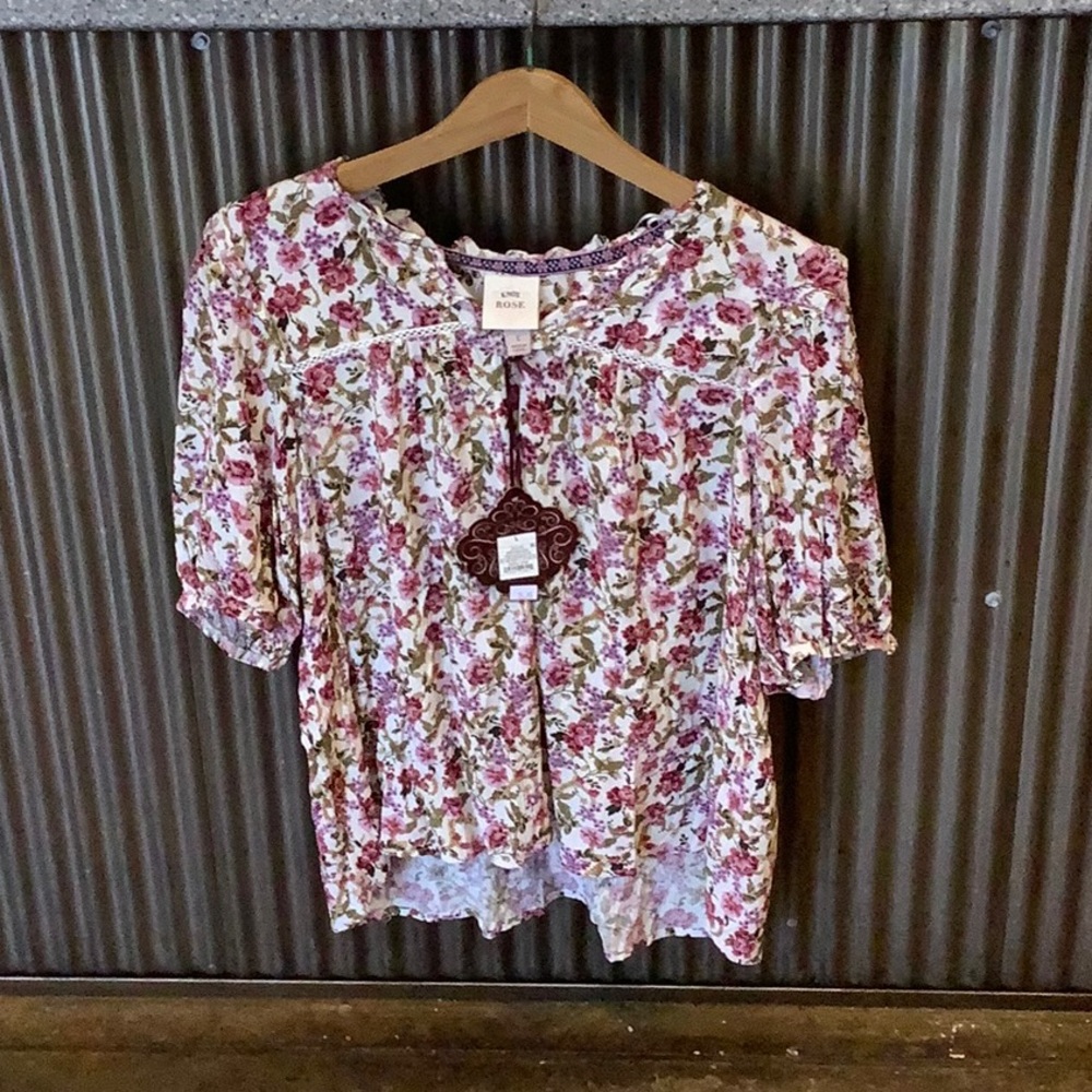 NWT Floral blouse